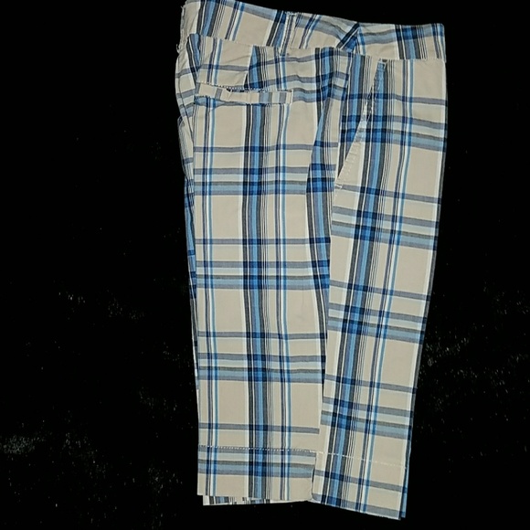 Chino Bermuda shorts - Picture 2 of 4